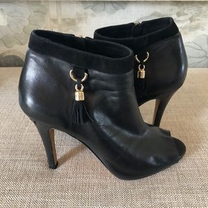 Vince Camuto “Kevia” Black Leather Peep Toe Bootie